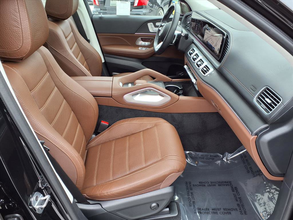 2024 Mercedes Benz GLS 450 4MATIC photo 12