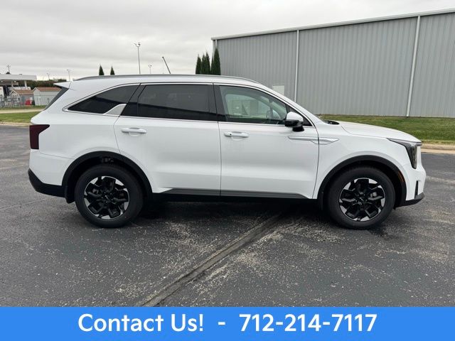 2025 Kia Sorento S photo 2