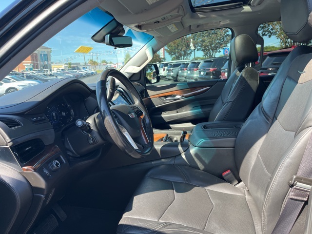 2017 Cadillac Escalade Premium Luxury photo 5