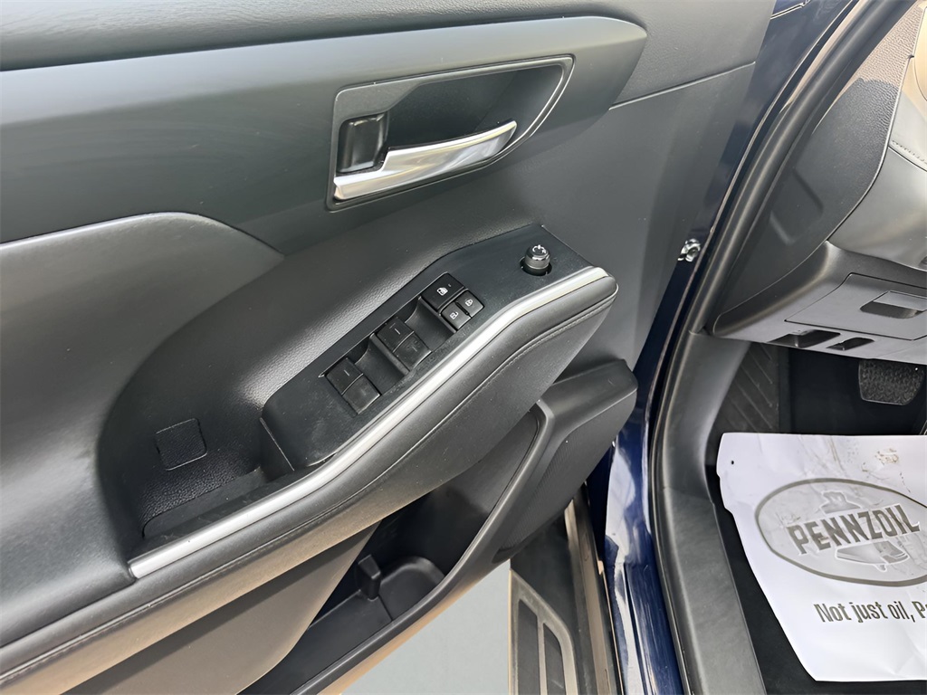 2023 Toyota Highlander XLE photo 9