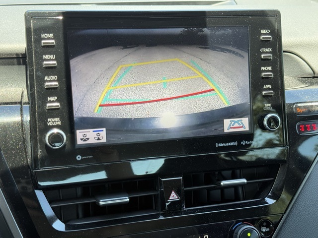 2021 Toyota Camry Hybrid SE photo 21