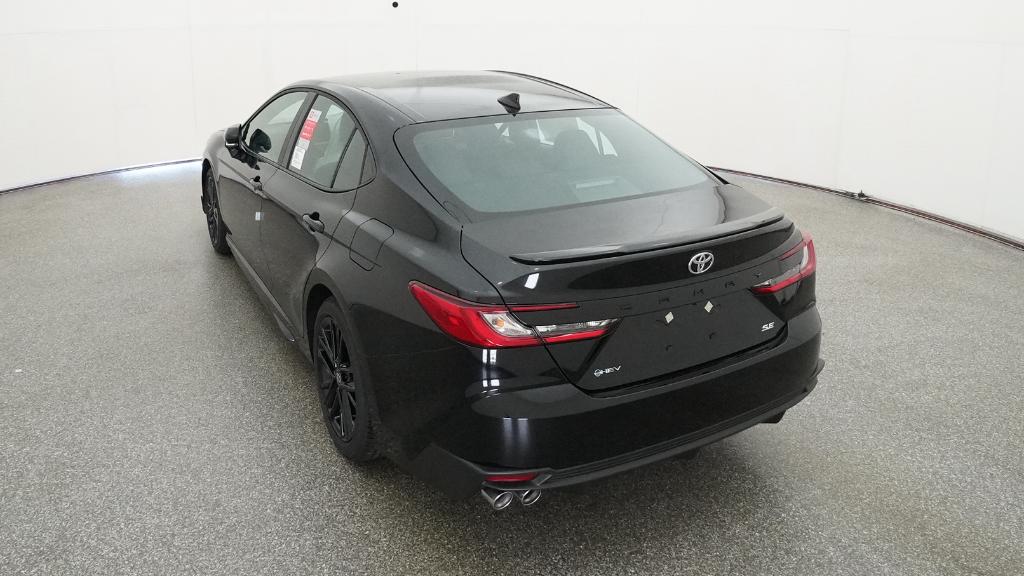 2025 Toyota Camry SE photo 13