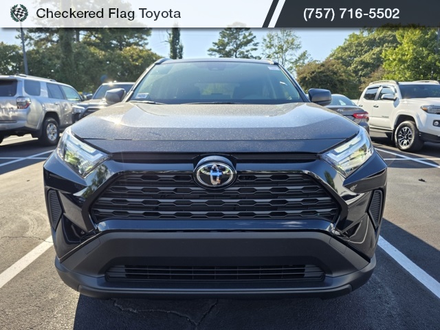 2025 Toyota RAV4 Hybrid LE photo 2
