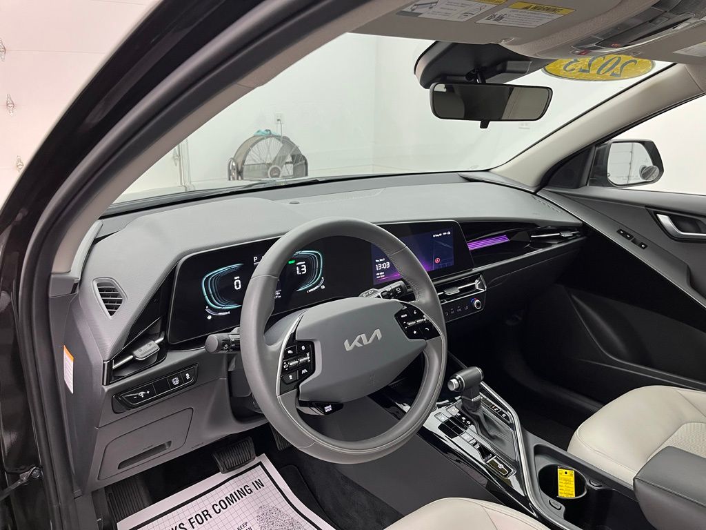 2023 Kia Niro EX photo 15