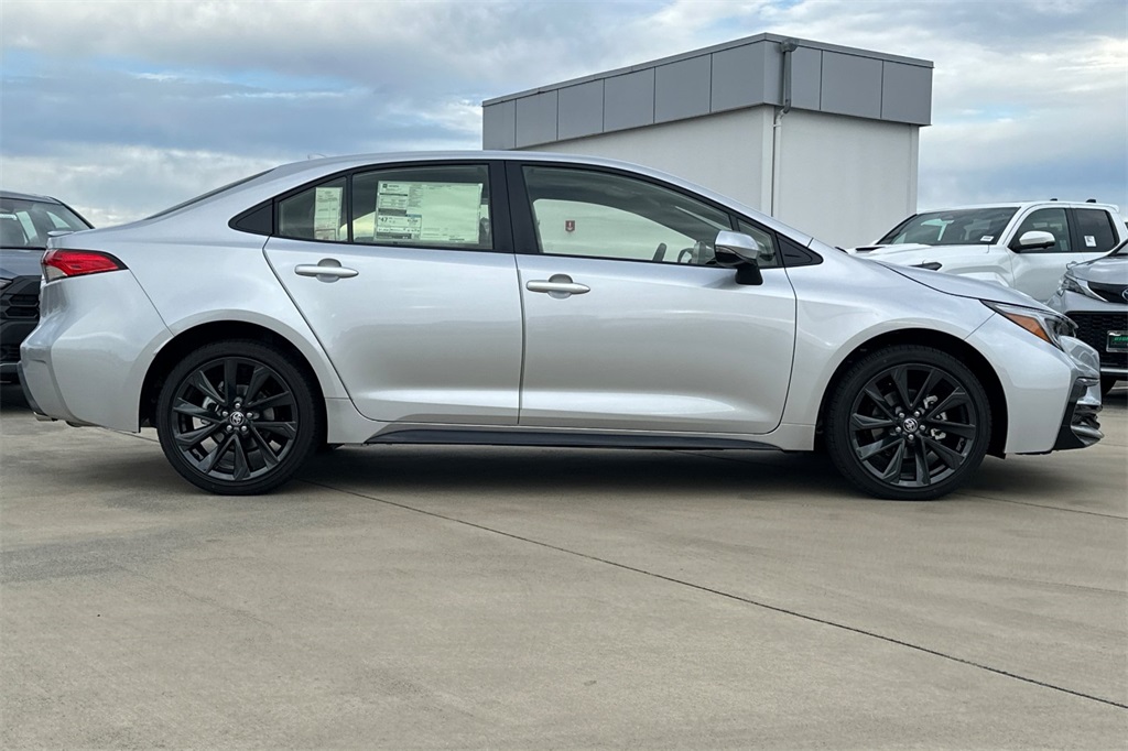 2026 Toyota Corolla Hybrid SE photo 3