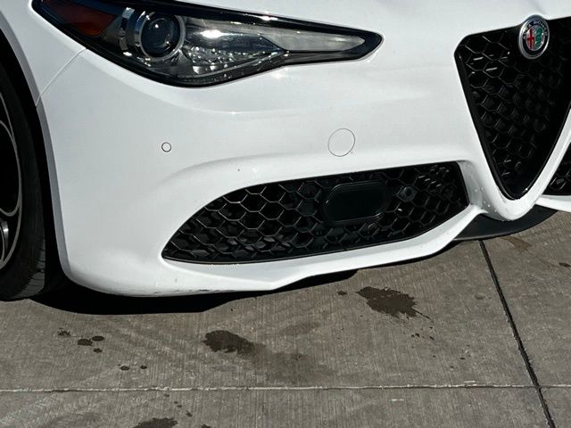 2022 Alfa Romeo Giulia Ti photo 4