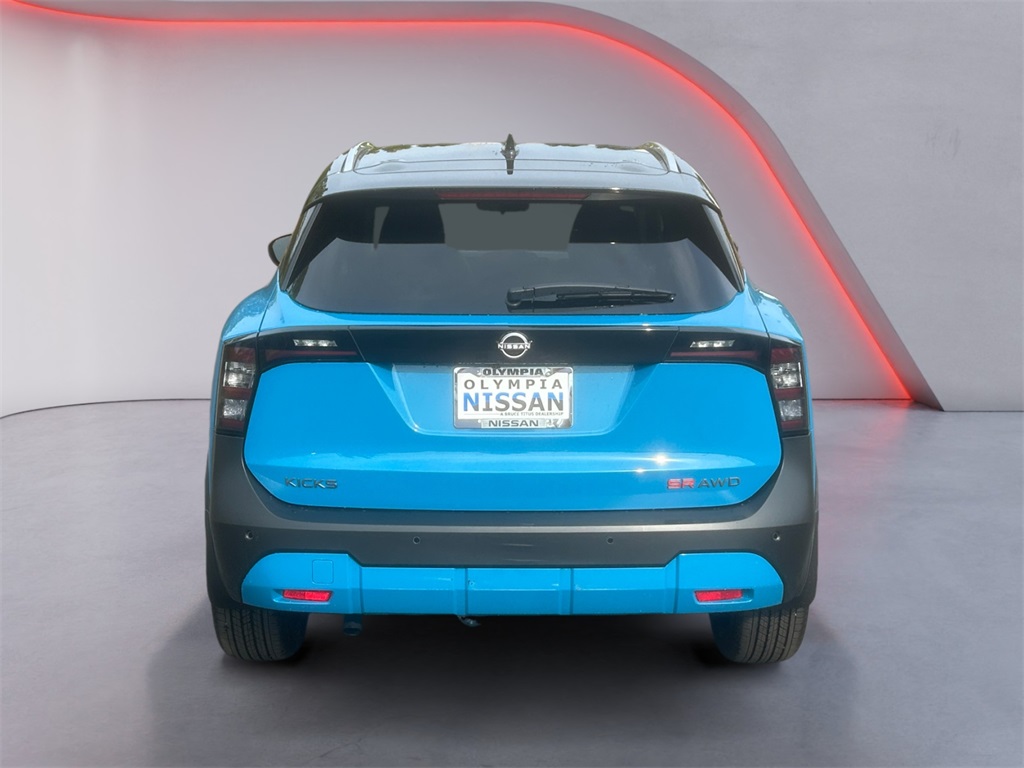 2025 Nissan Kicks SR photo 4