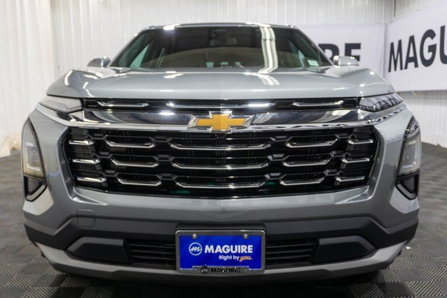 2026 Chevrolet Equinox LT photo 2