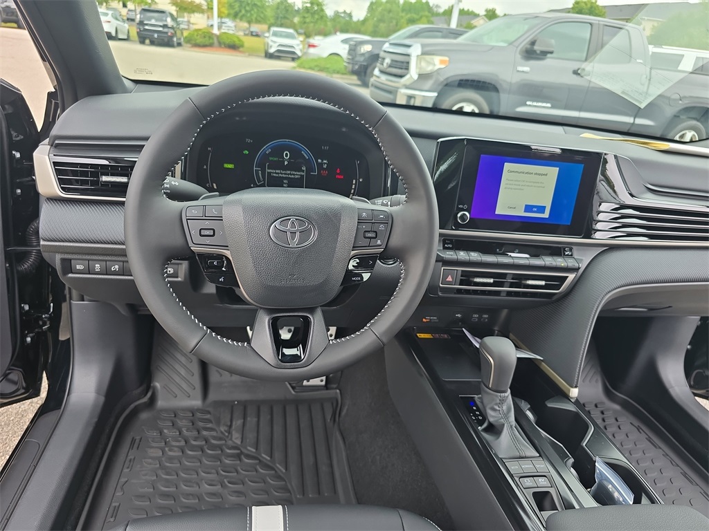 2025 Toyota Camry SE photo 14