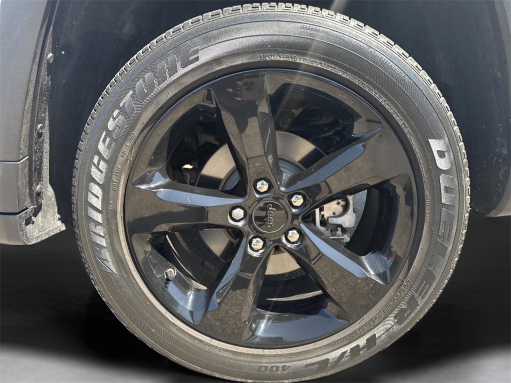 2023 Jeep Grand Cherokee Altitude photo 25