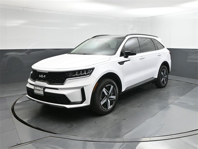2023 Kia Sorento S's photo