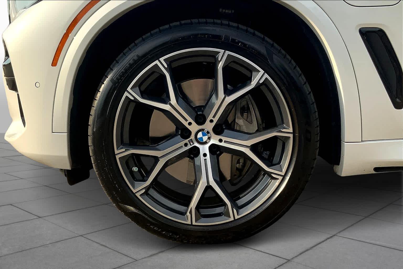 2021 Bmw X5 xDrive45e photo 9