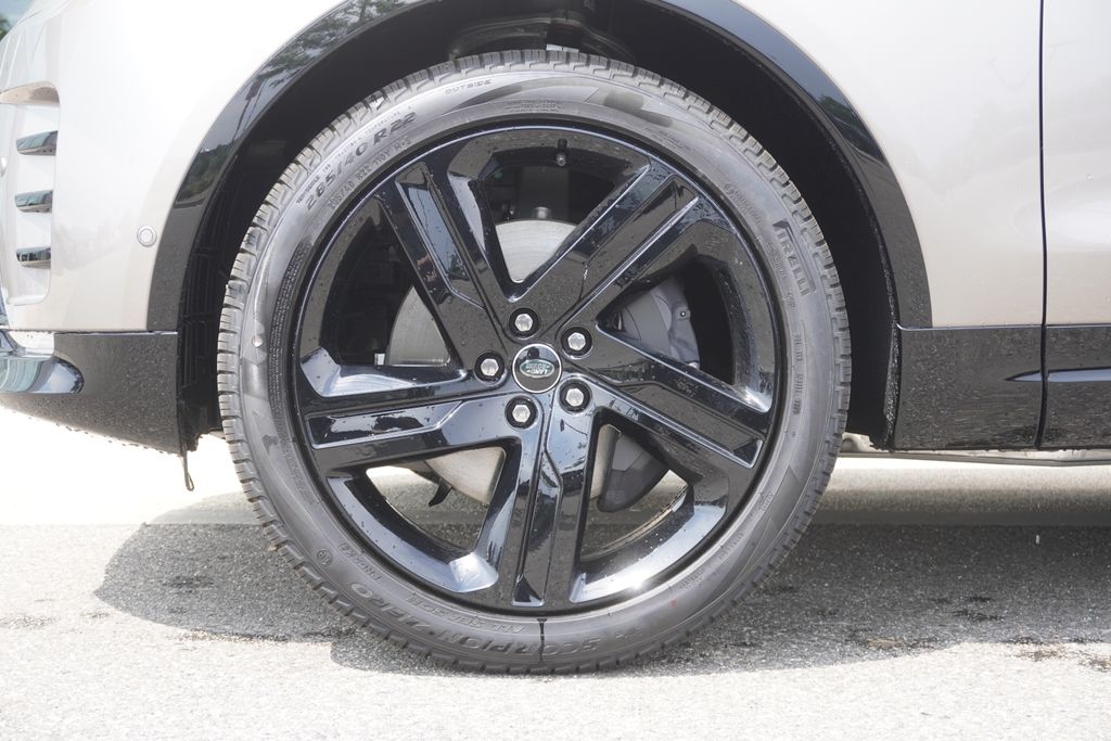 2025 Land Rover Discovery SE photo 34