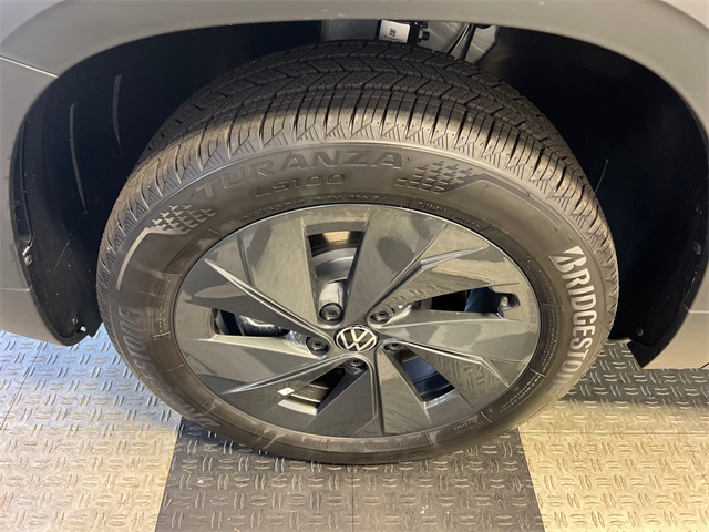 2025 Volkswagen Taos S photo 7