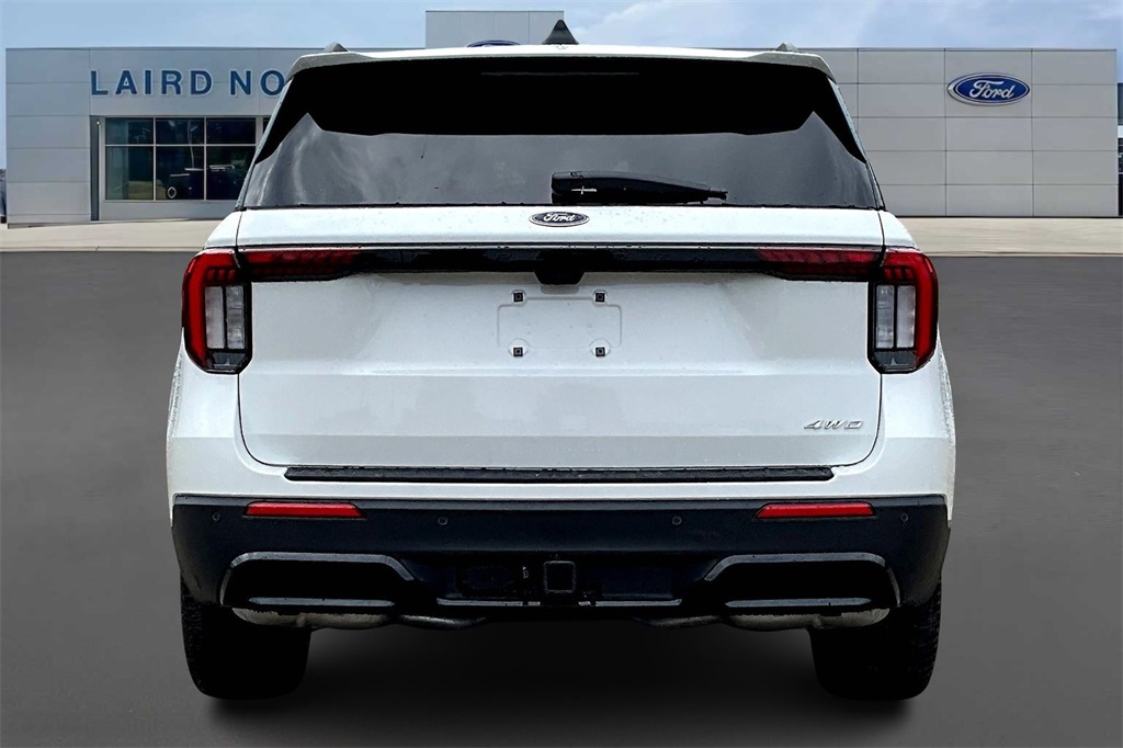 2025 Ford Explorer ST-Line photo 4