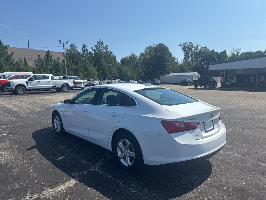 2024 Chevrolet Malibu 1LT photo 10