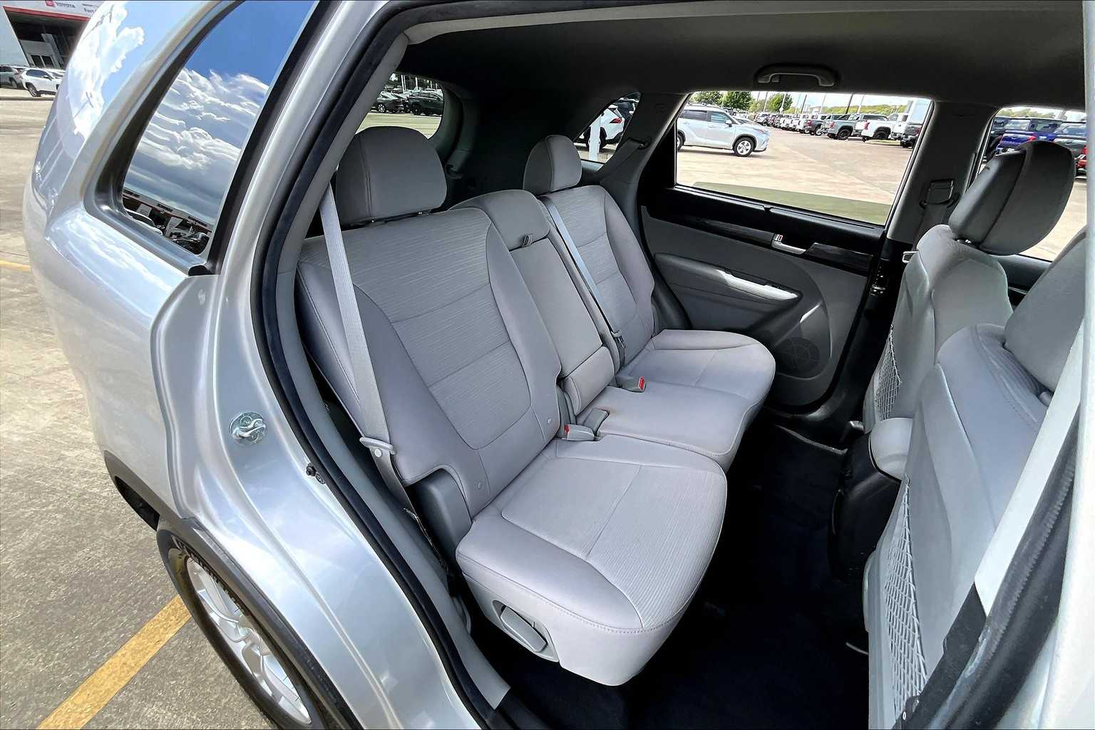 2015 Kia Sorento LX photo 17