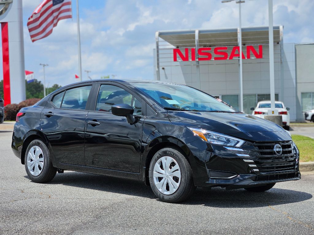 2025 Nissan Versa Sedan