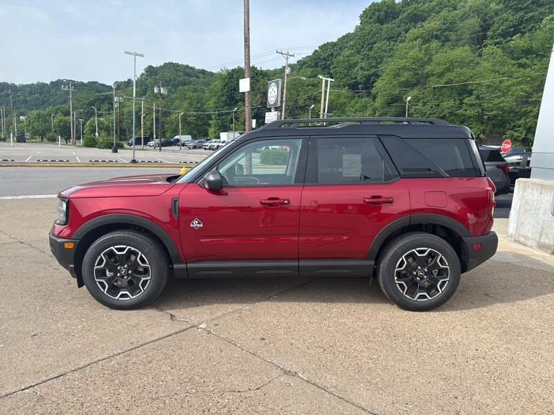 2025 Ford Bronco Sport Outer Banks photo 2