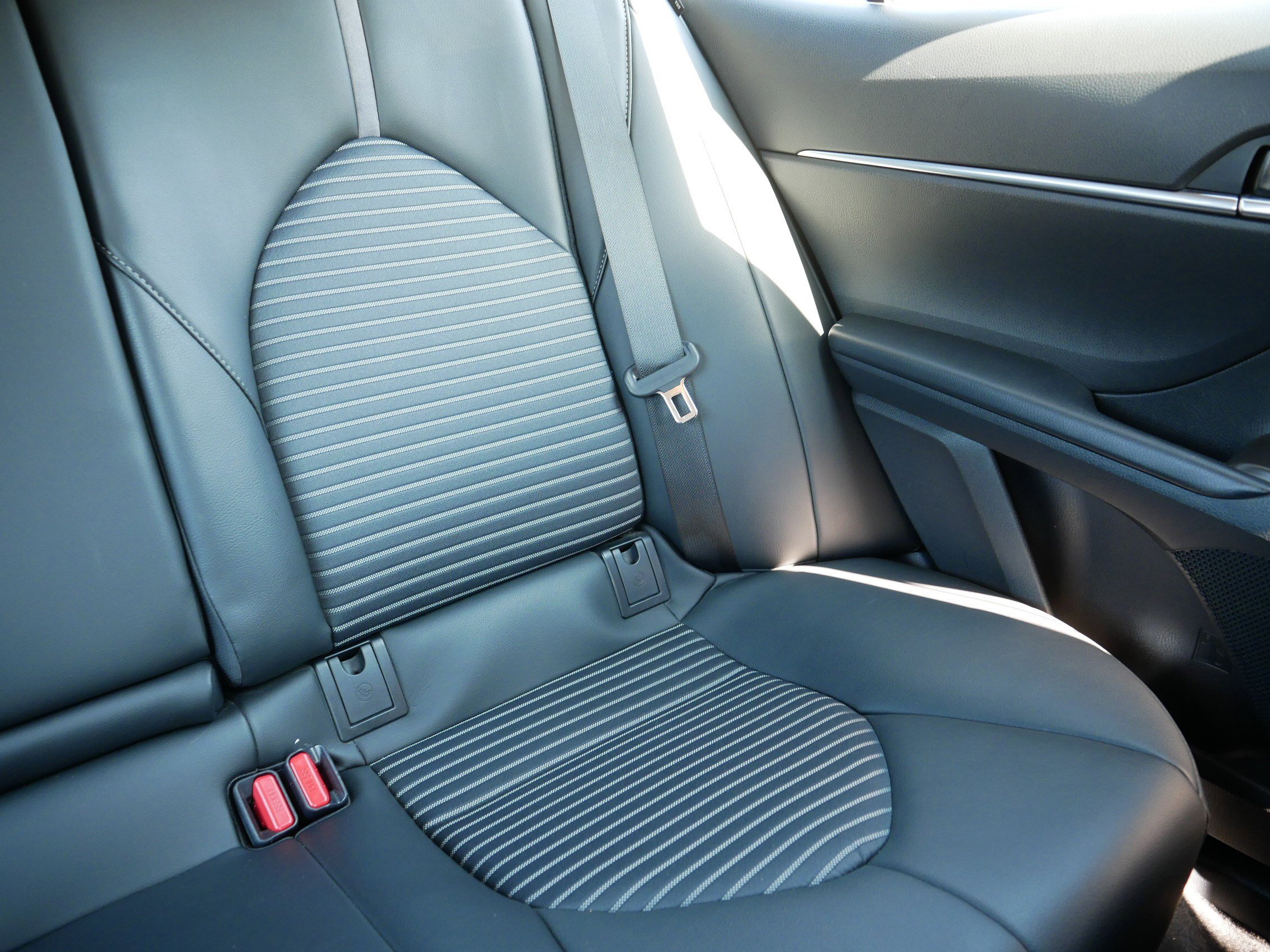 2024 Toyota Camry SE photo 14