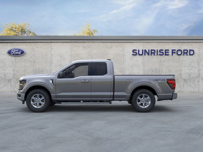 2025 Ford F-150 XLT photo 3