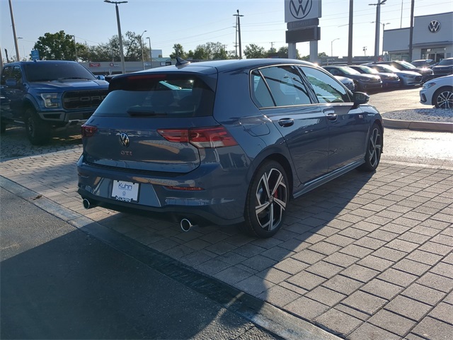 2025 Volkswagen Golf GTI SE photo 4