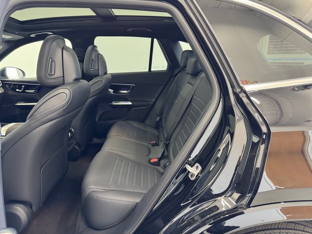 2026 Mercedes Benz GLC 300 photo 16