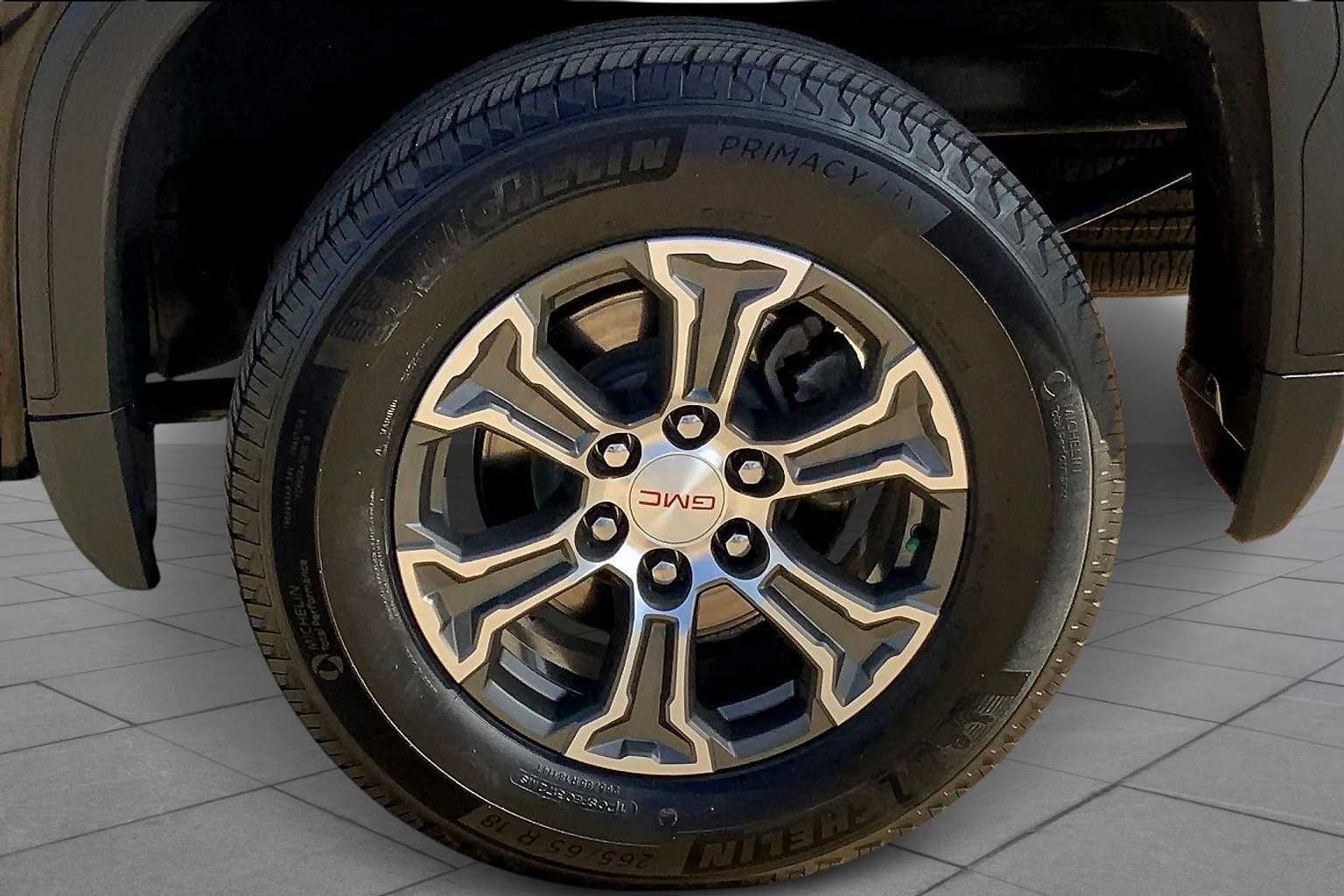 2024 Gmc Sierra 1500 SLT photo 9