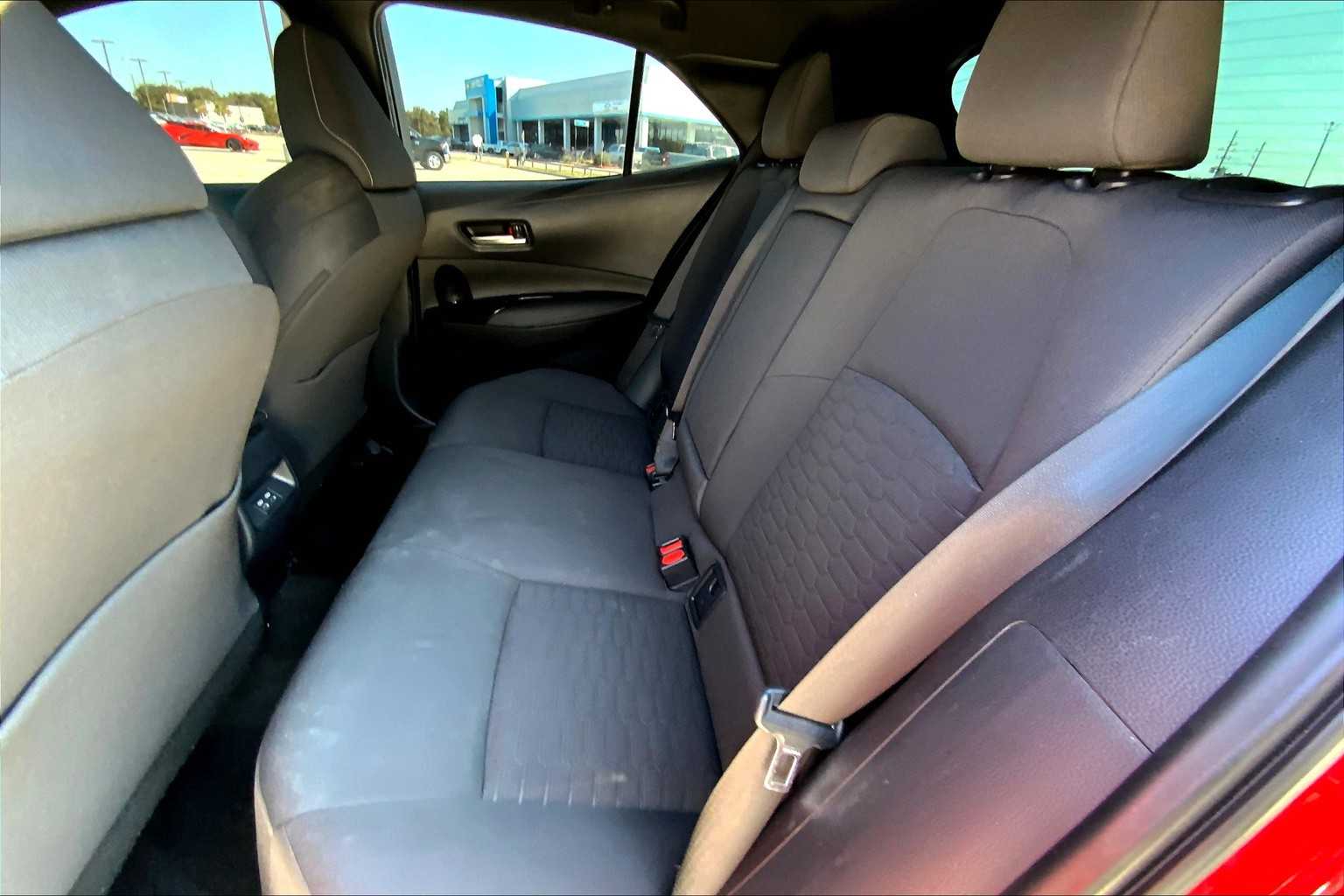 2023 Toyota Corolla SE photo 19