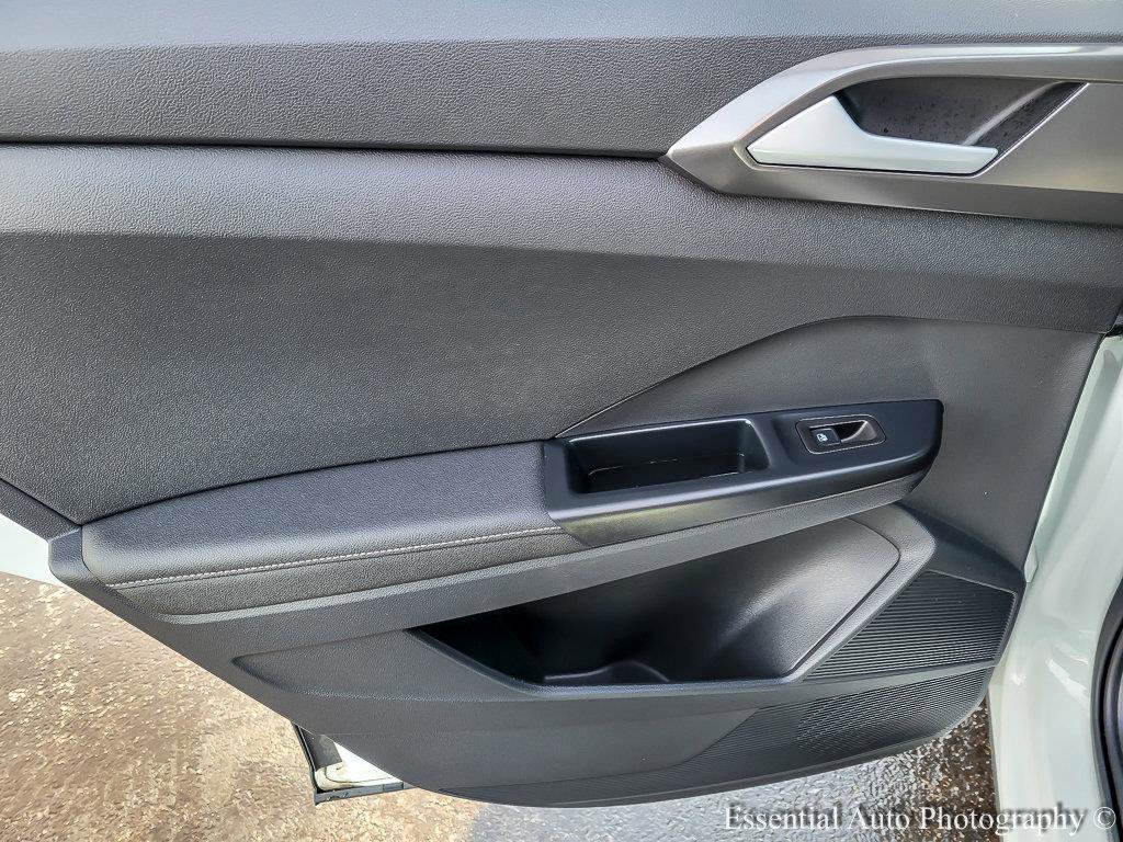 2025 VOLKSWAGEN TAOS - Image 17