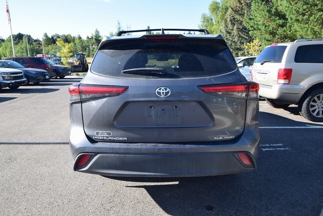 2020 Toyota Highlander XLE photo 9