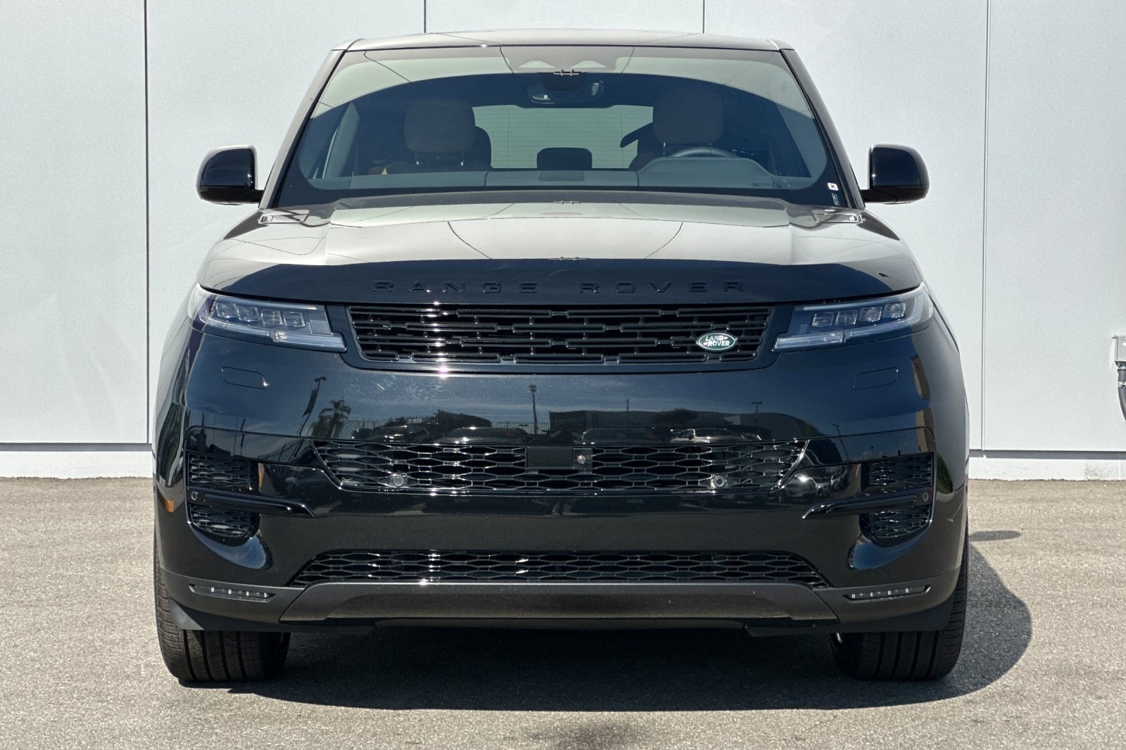 2025 Land Rover Range Rover Sport SE photo 8