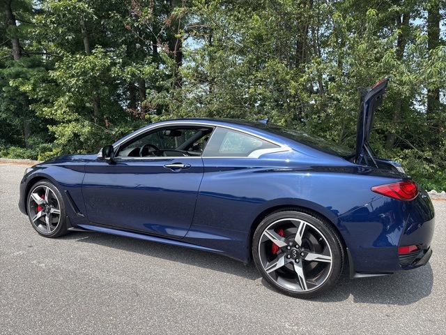 2022 Infiniti Q60 Red Sport 400 photo 9