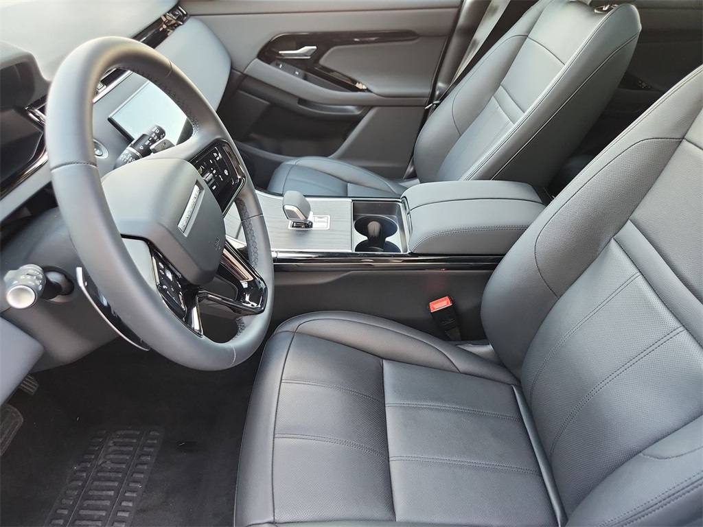 2025 Land Rover Range Rover Evoque photo 10