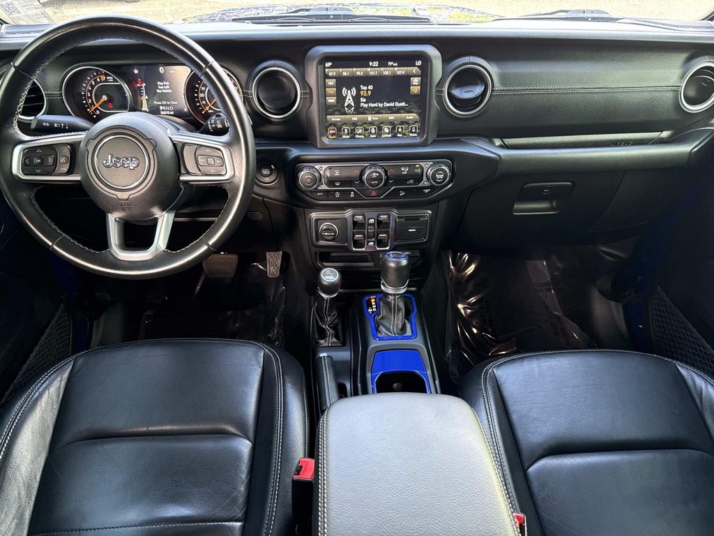 2018 Jeep Wrangler Unlimited Sahara photo 14