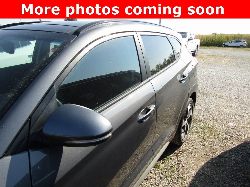 2018 Hyundai Tucson Value photo 2