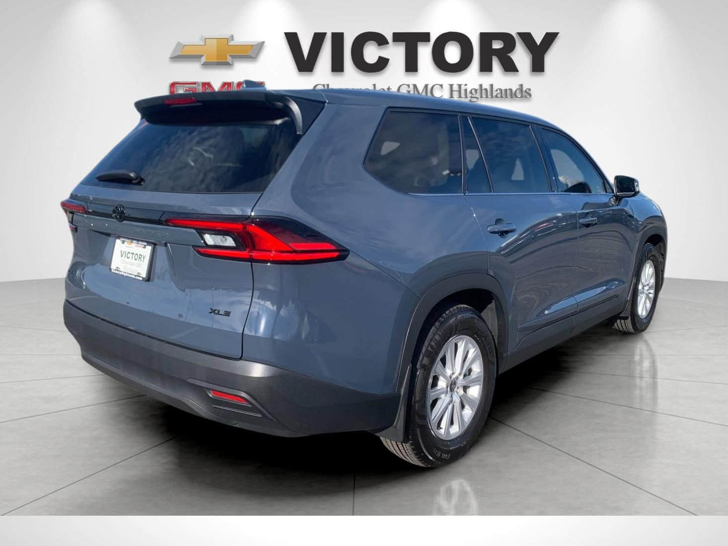 2025 Toyota Grand Highlander XLE photo 3