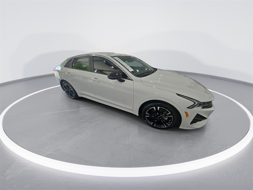 2024 Kia K5 GT-Line photo 2