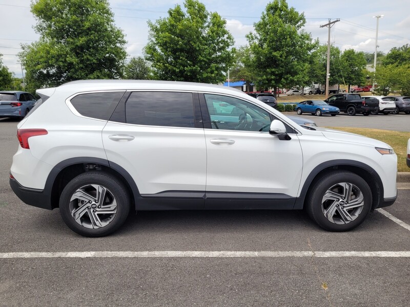 2023 Hyundai Santa Fe SEL photo 2