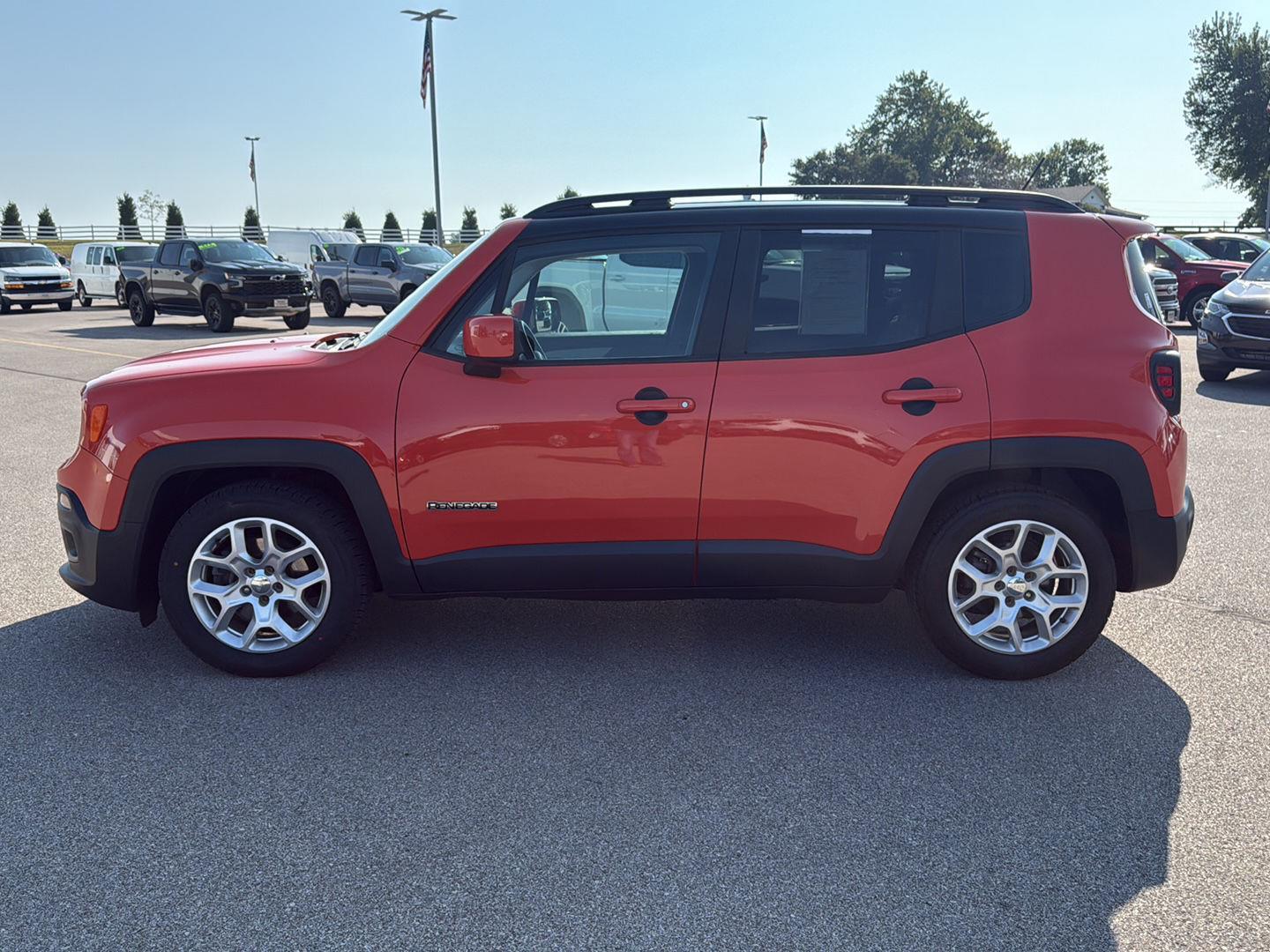 2015 Jeep Renegade Latitude photo 2