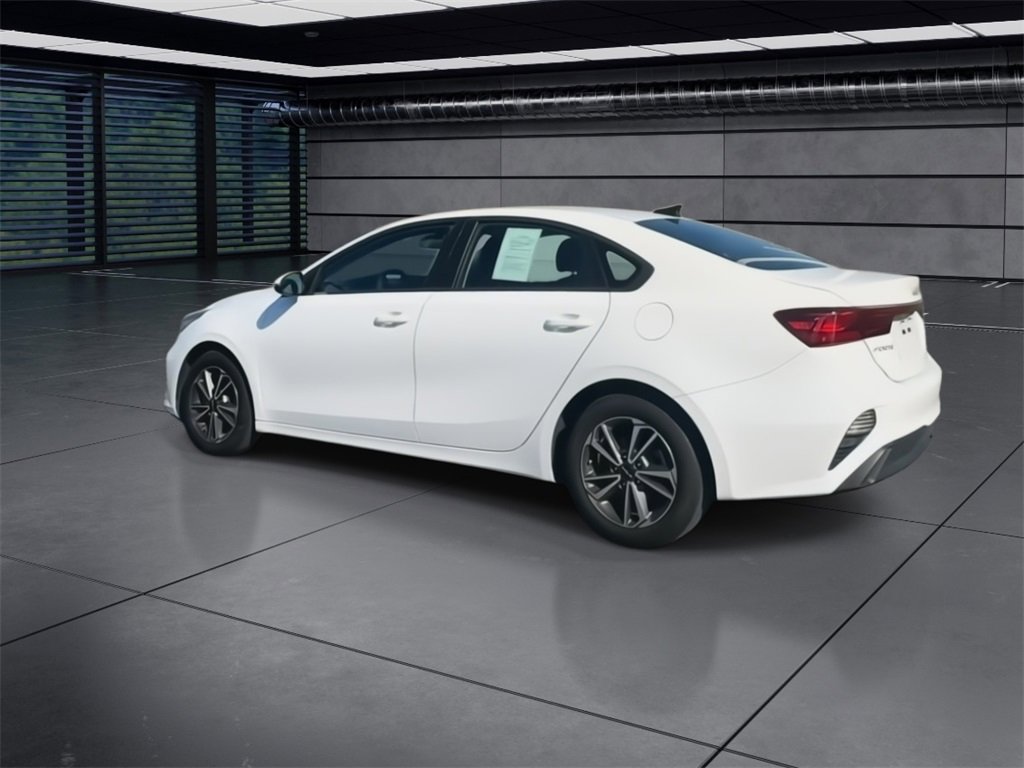 2023 Kia Forte LXS photo 6