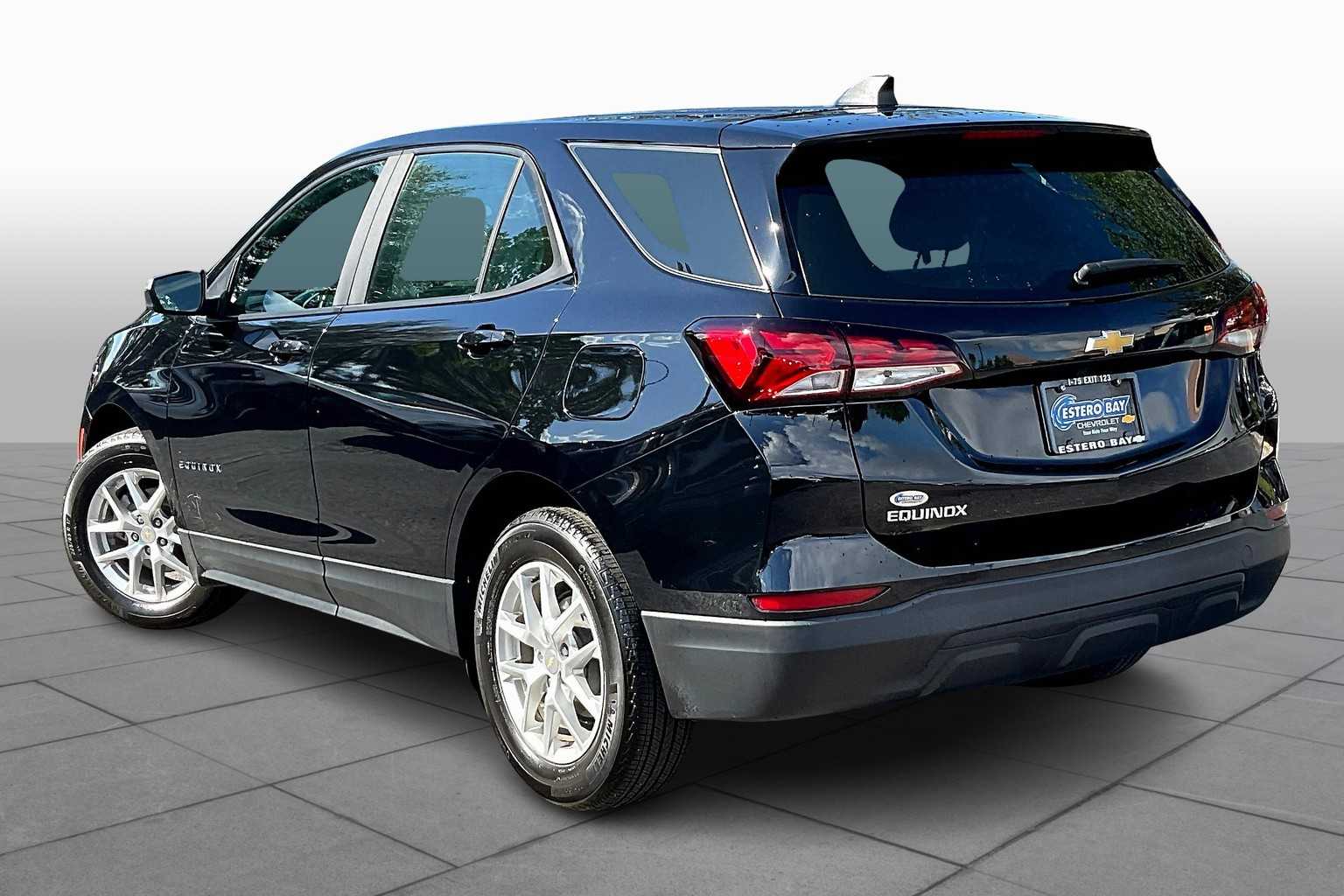 2023 Chevrolet Equinox LS photo 11