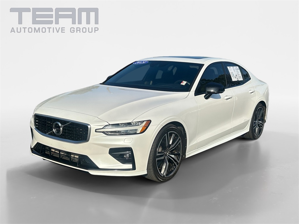 2019 Volvo S60 T6 R-Design photo 3