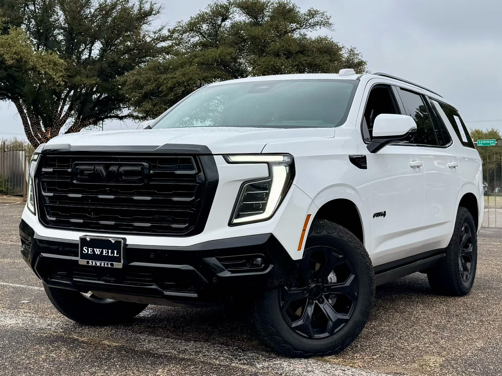 2025 GMC Yukon AT4 Ultimate's photo