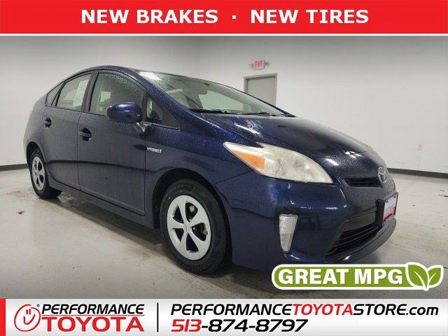 2013 Toyota Prius Two's photo