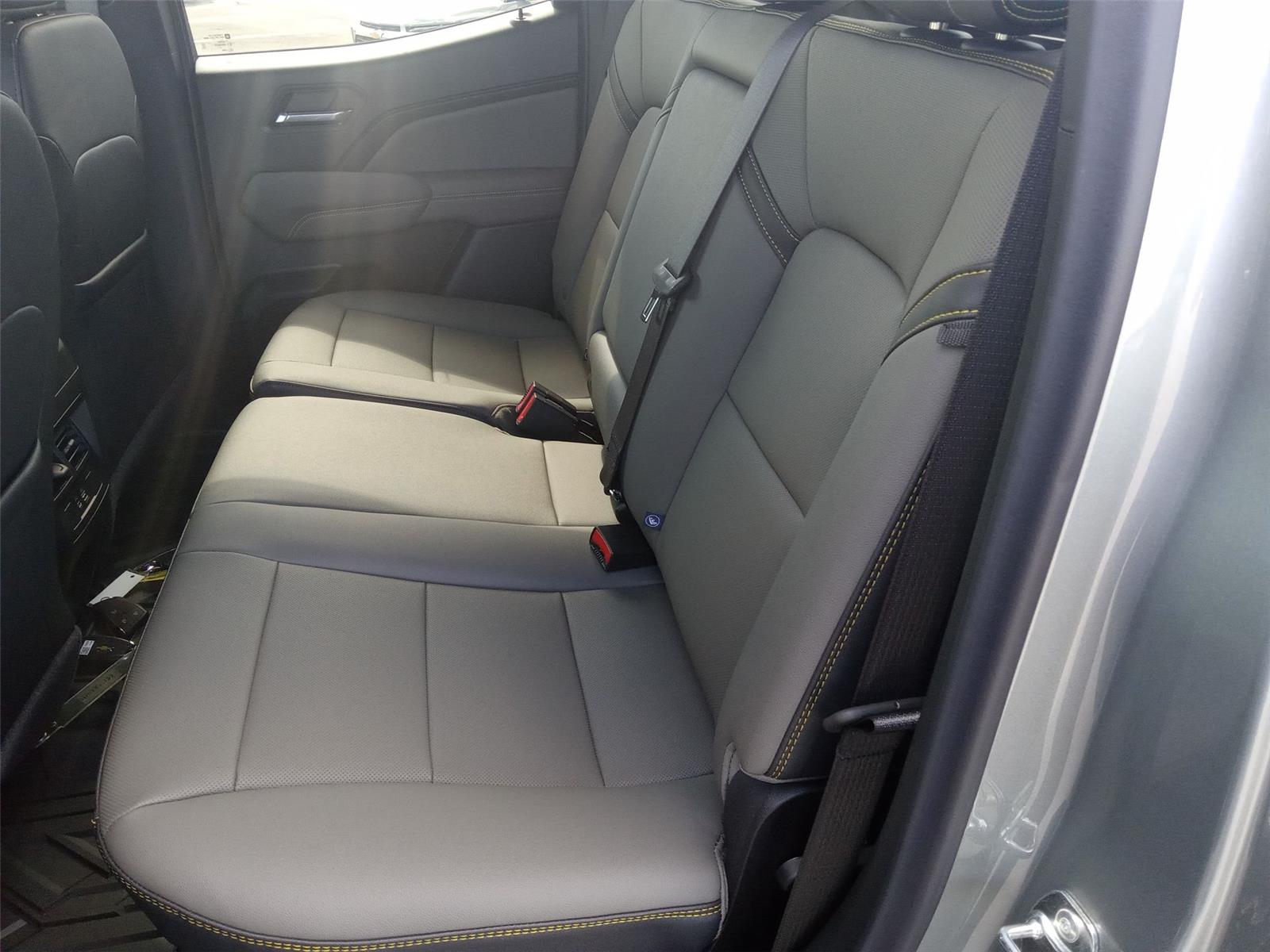 2026 Chevrolet Colorado ZR2 photo 11