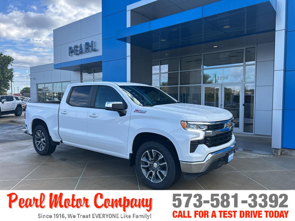 2025 Chevrolet Silverado 1500 LT's photo