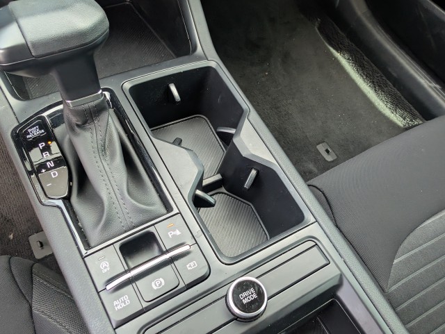 Used 2025 Runway Red Kia LXS image 19