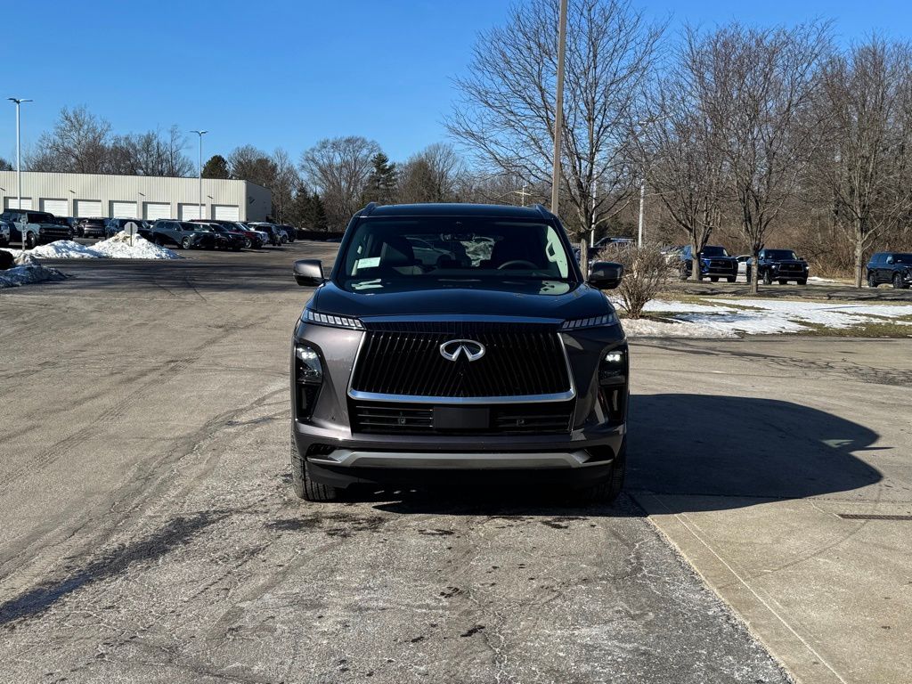 2025 Infiniti QX80 Luxe photo 6