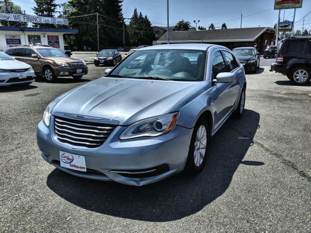 2013 Crysler 200 TOURING